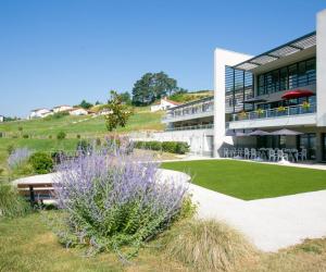 photo de EHPAD Emera Maisonnée Le Cap Blanc Aurillac