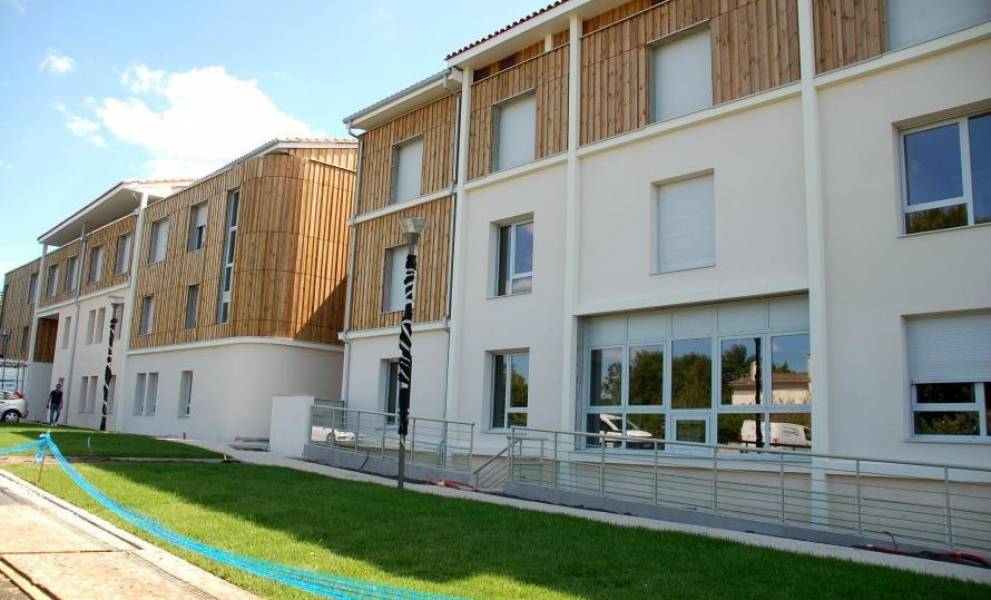 Maison De Retraite La Boetie Le Taillan-médoc Photos