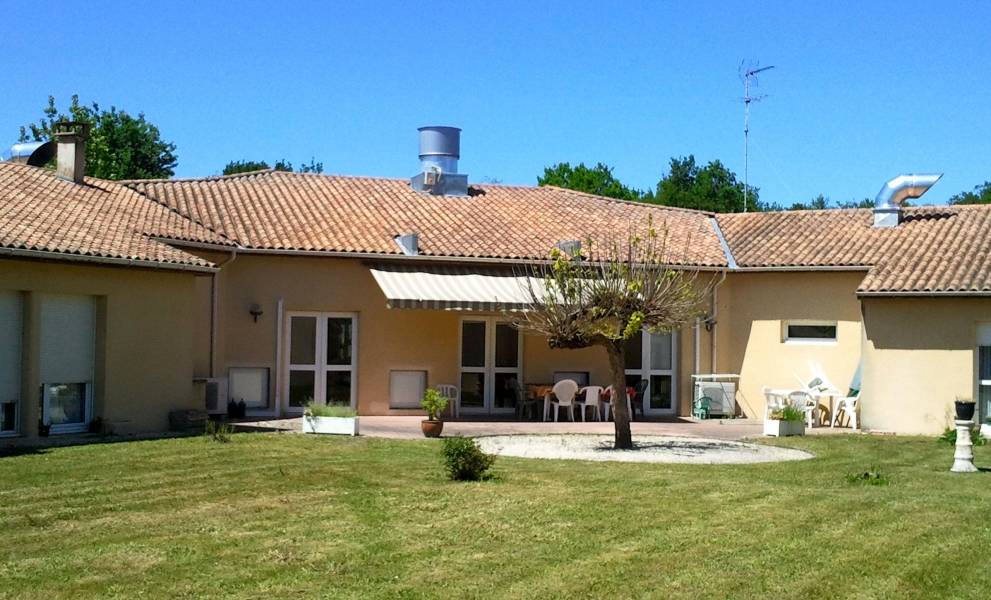 Maison De Retraite La Boetie Le Taillan-médoc Photos