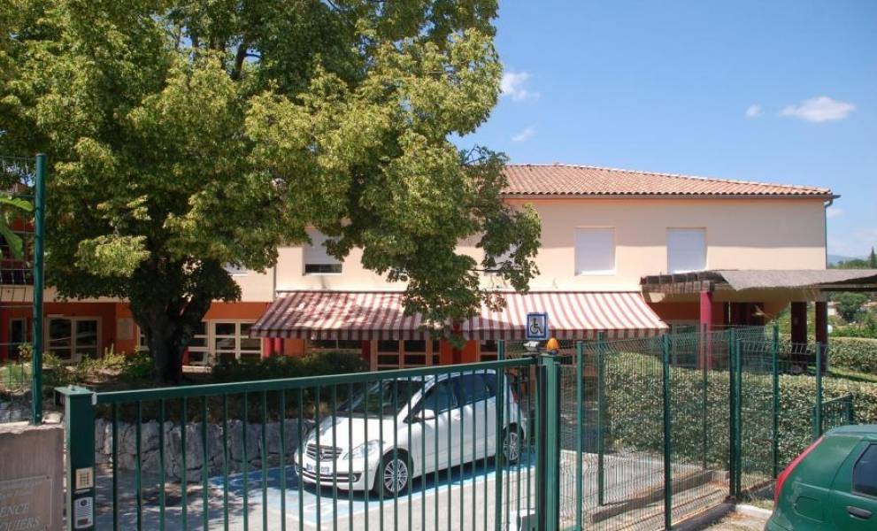 Ehpad Les Jonquiers Saint Paul En Foret
