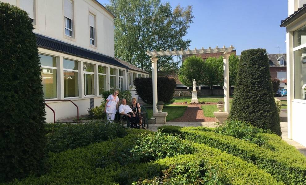 👍 EHPAD NotreDame de Bon Repos SaintQuentin Mazette
