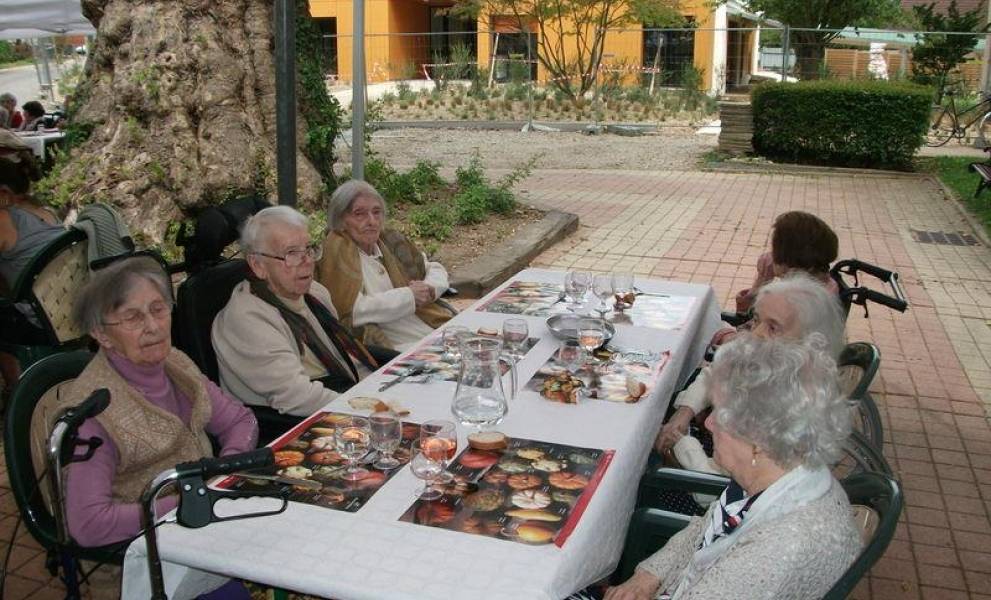 👍 EHPAD Léon Maugé VerrièresleBuisson Mazette