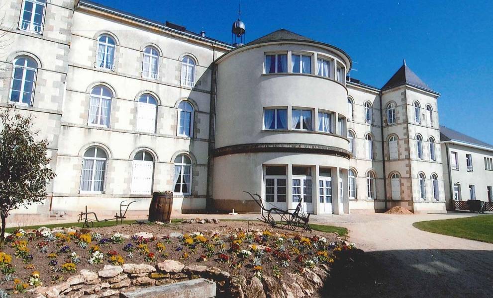 ehpad pierre lebrun neuville aux bois mazette