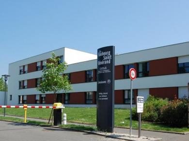 Le Faubourg Saint-Vénérand Le Faubourg Saint-Vénérand