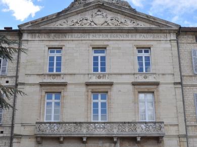 Hôtel-Dieu Hôtel-Dieu